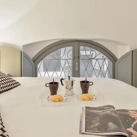 Otello Halldis Apartment *