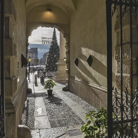 Apartment Otello Halldis Apartment Verona